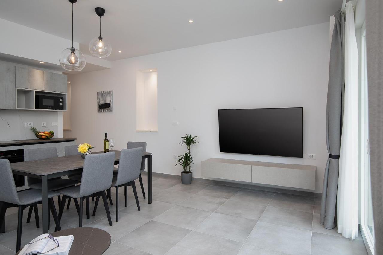 Apartments Igor Медулин Екстериор снимка