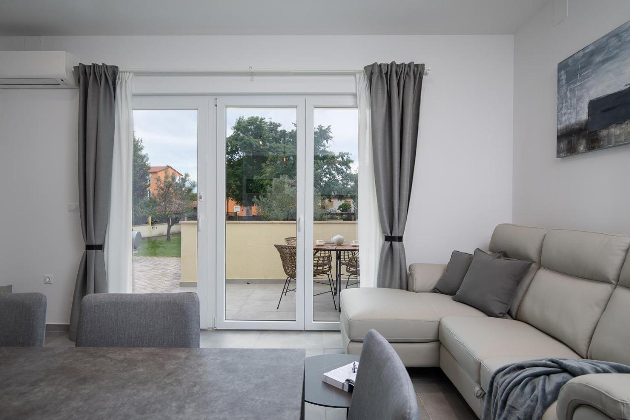 Apartments Igor Медулин Екстериор снимка