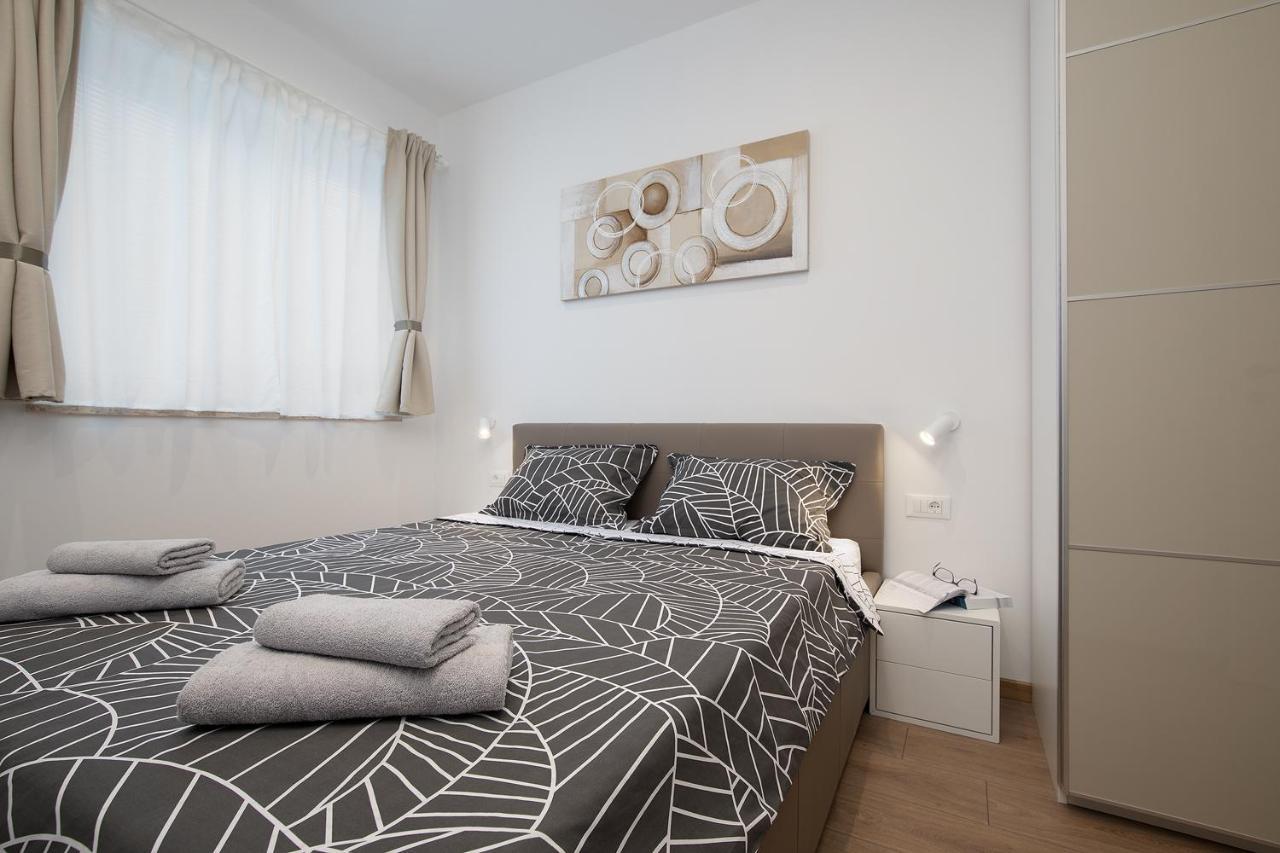Apartments Igor Медулин Екстериор снимка