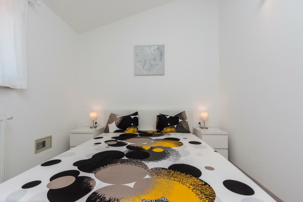 Apartments Igor Медулин Екстериор снимка